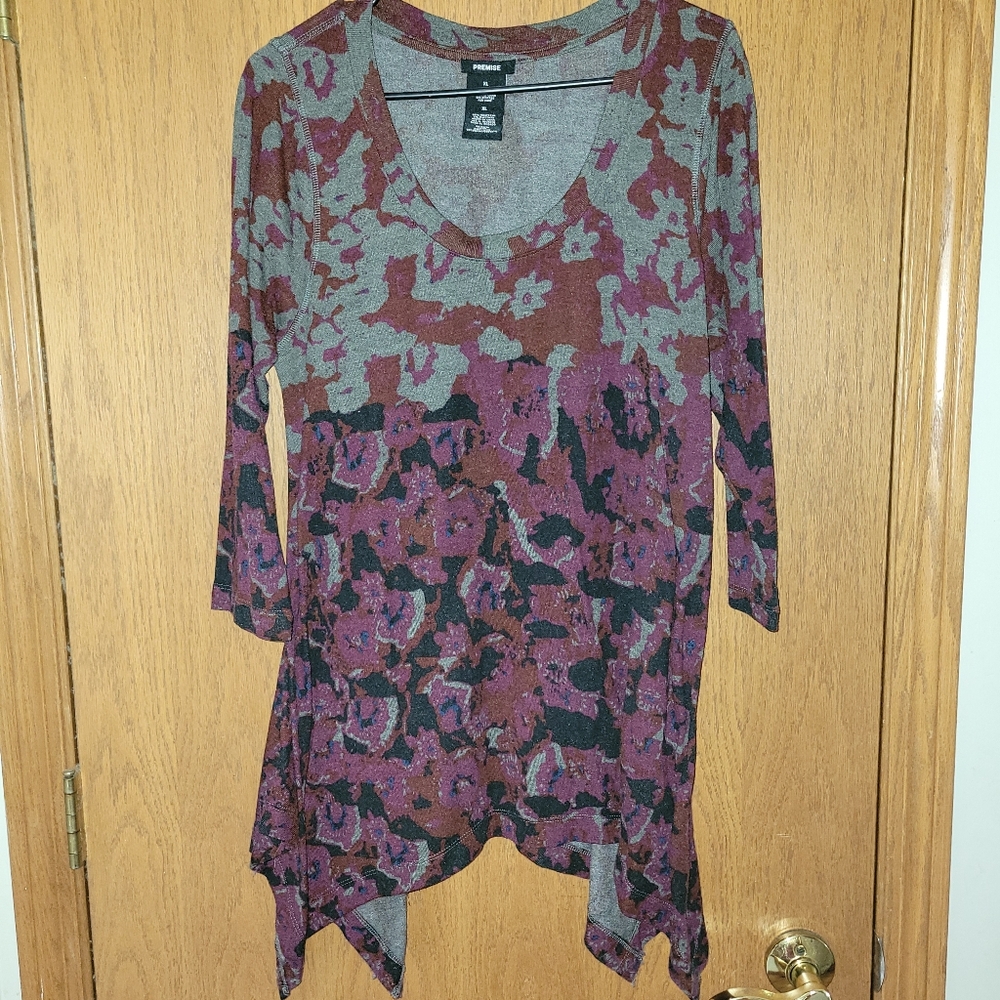 Premise XL Asymetrical Bottom Quarter Sleeve